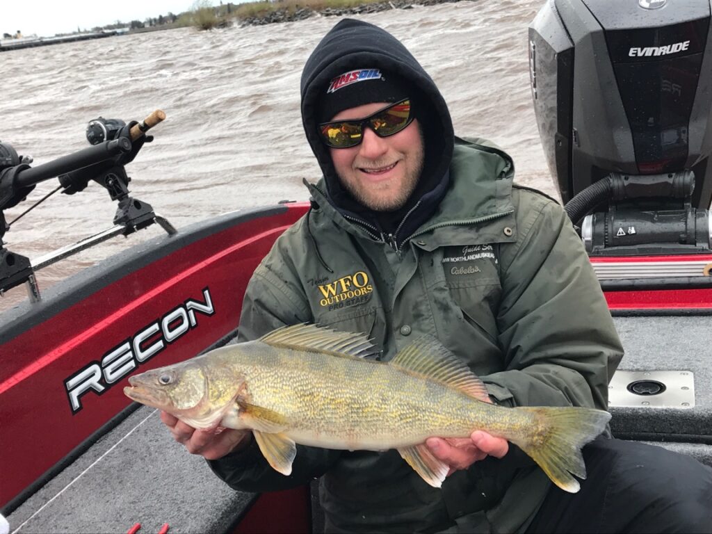 Northern Minnesota Walleye Guide Service