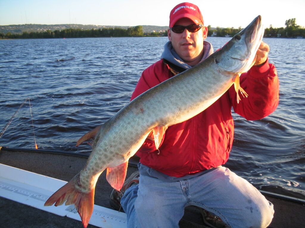 Northern Minnesota Muskie Guide Service